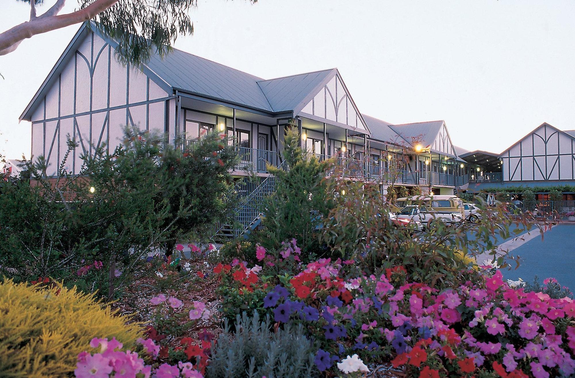 Ibis Styles Adelaide Manor Motel Bagian luar foto