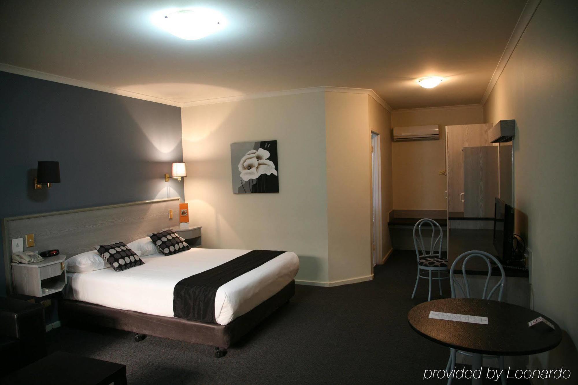 Ibis Styles Adelaide Manor Motel Bagian luar foto