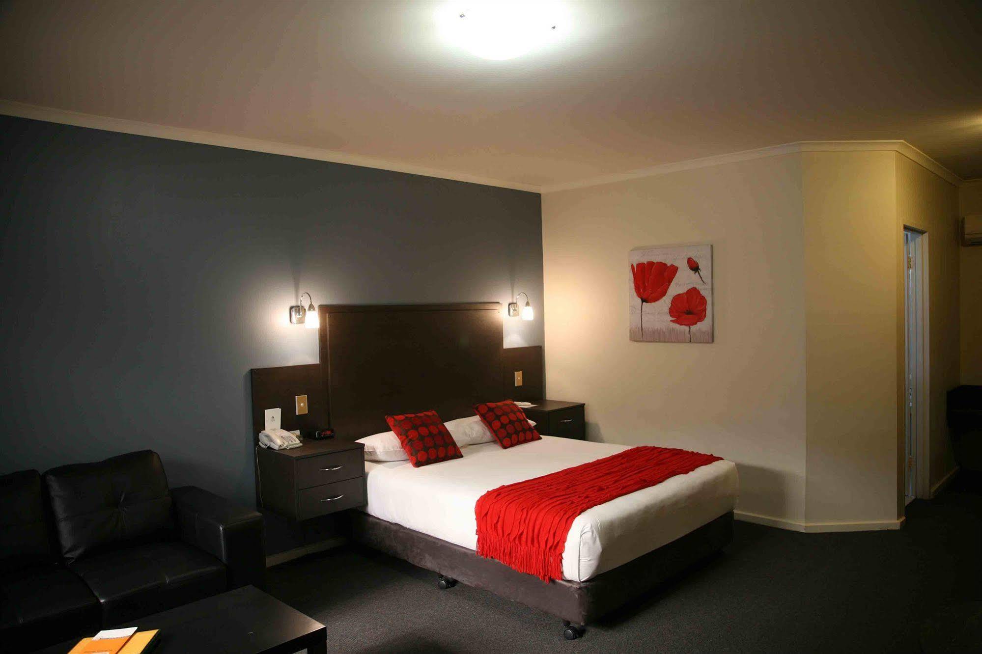 Ibis Styles Adelaide Manor Motel Bagian luar foto