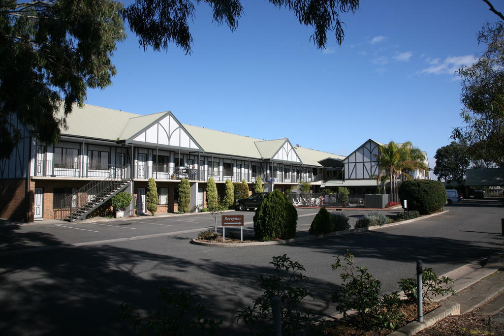 Ibis Styles Adelaide Manor Motel Bagian luar foto