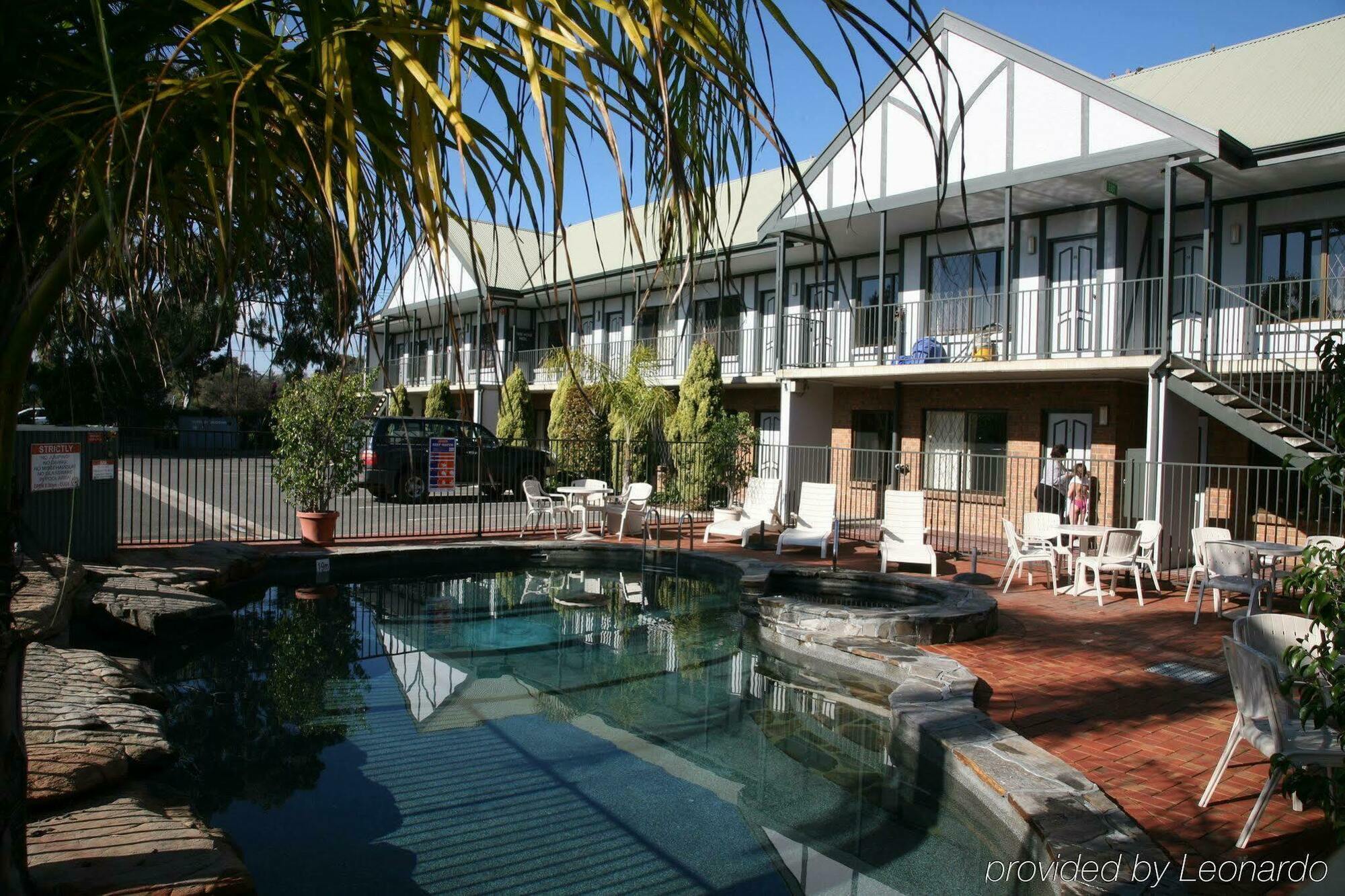 Ibis Styles Adelaide Manor Motel Bagian luar foto