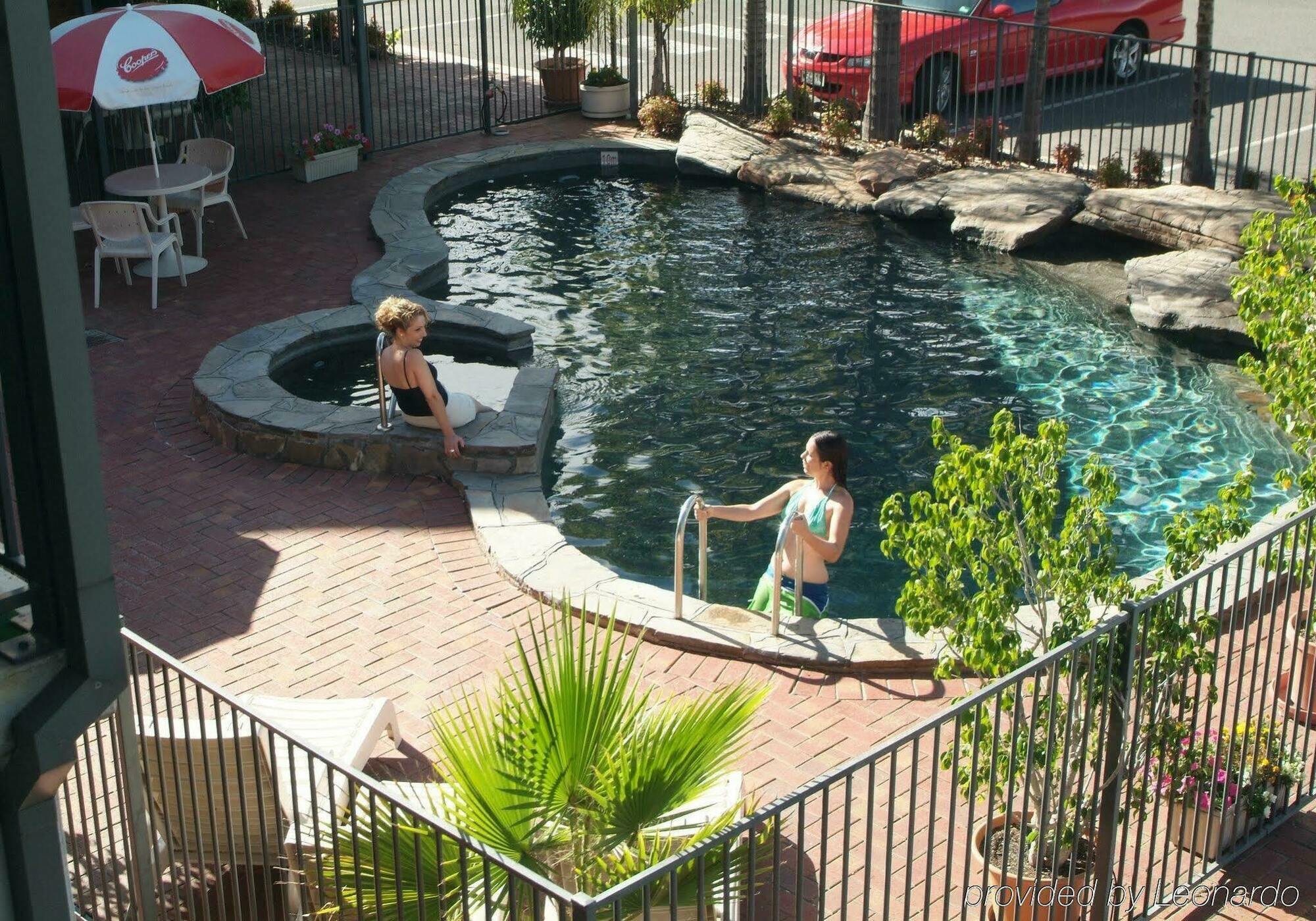Ibis Styles Adelaide Manor Motel Bagian luar foto