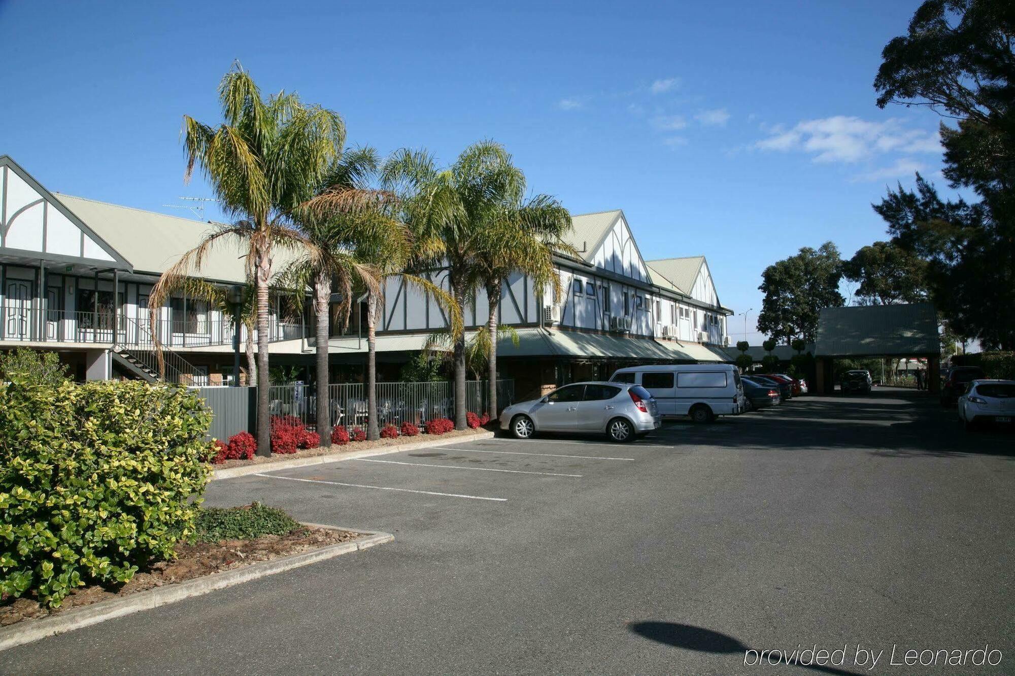 Ibis Styles Adelaide Manor Motel Bagian luar foto