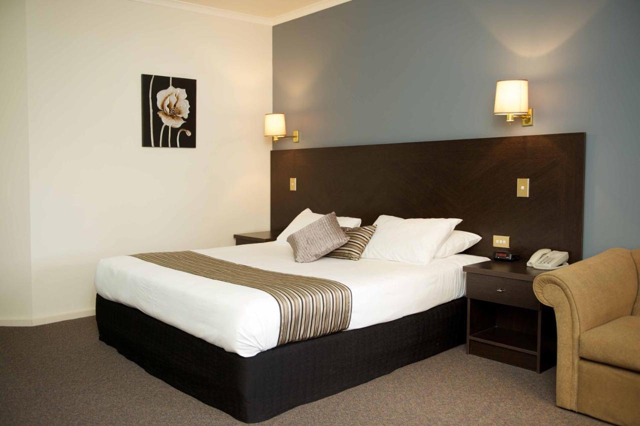 Ibis Styles Adelaide Manor Motel Bagian luar foto