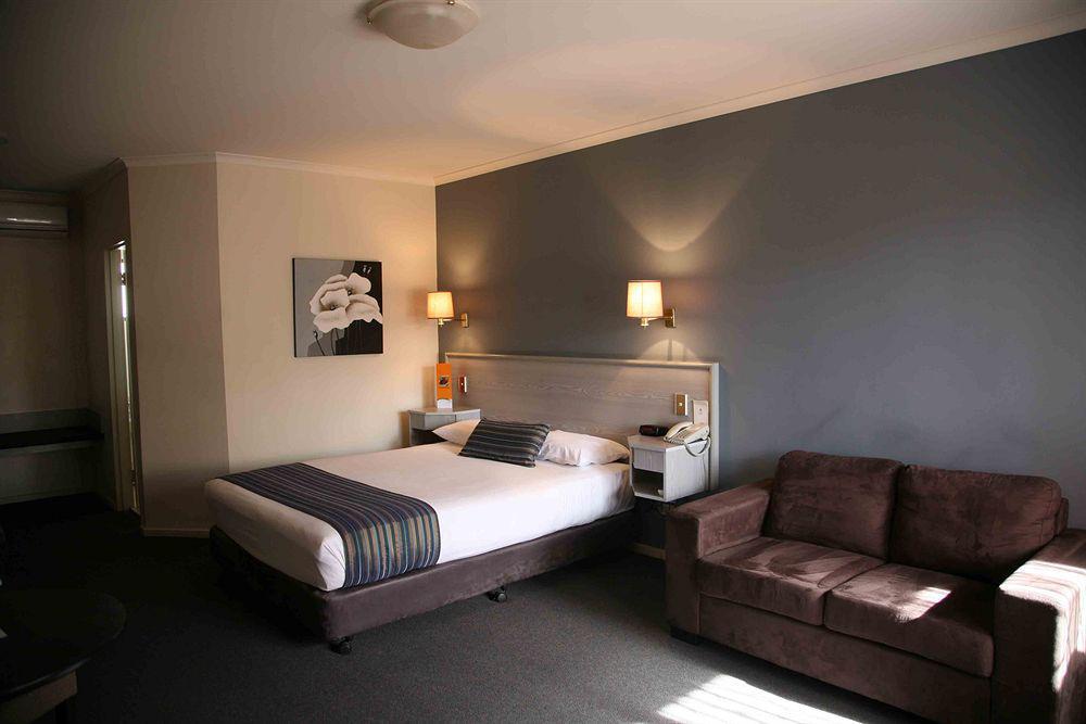 Ibis Styles Adelaide Manor Motel Bagian luar foto